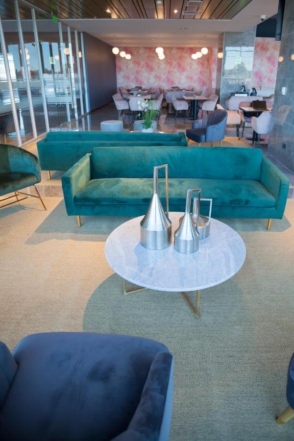 Mds Hotel Chillán Εξωτερικό φωτογραφία The interior of the lounge